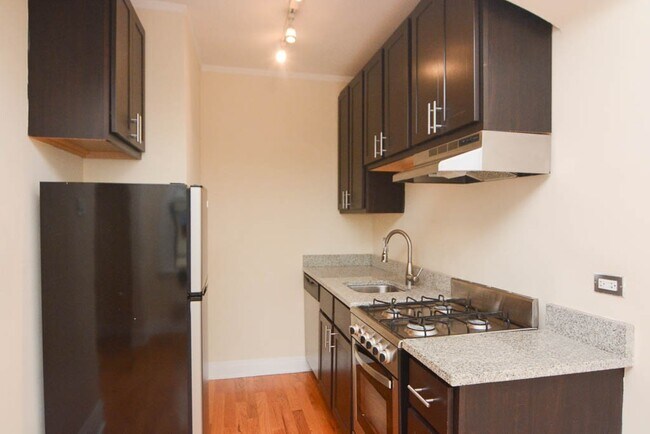 Foto del edificio - 4737 N Hermitage Ave