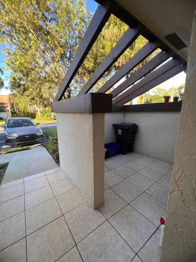 Building Photo - 7546 Caesar Ct