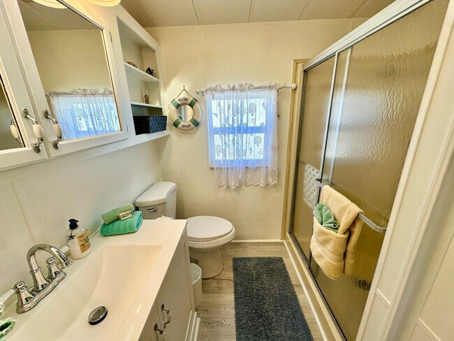 Building Photo - 599 Nettles Blvd