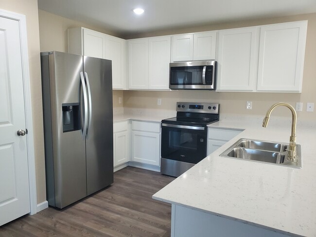 Building Photo - 1860 Yance Dr