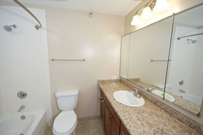 Foto del edificio - 180 N Harbor Dr