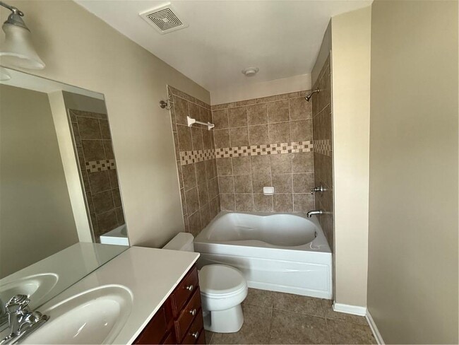 Building Photo - 2289 Limehurst Dr