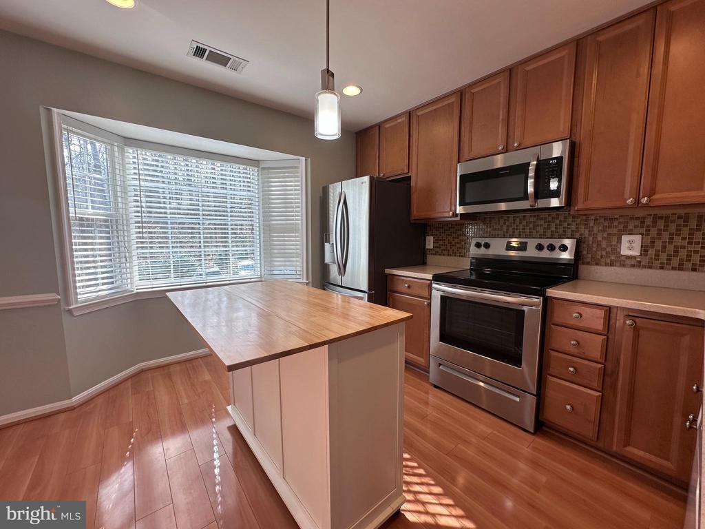 Foto principal - 5832 First Lndg Wy