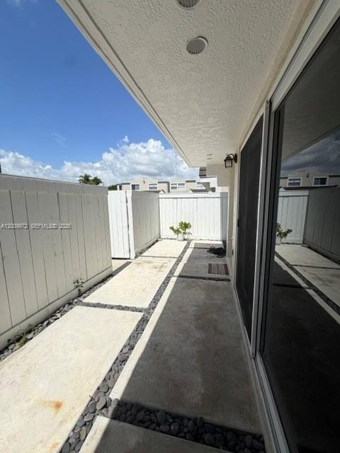 Foto del edificio - 4590 SW 68th Ct Cir