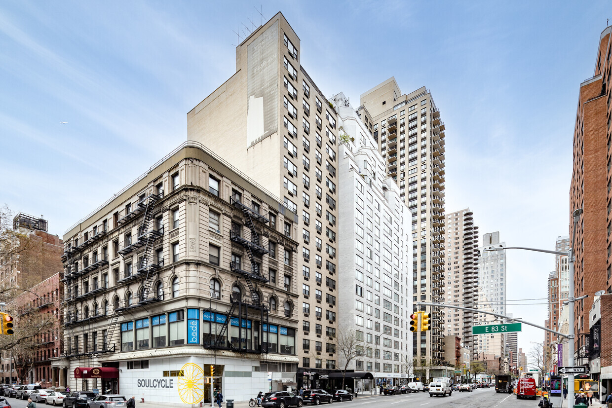 Foto principal - The New Yorker Condominium