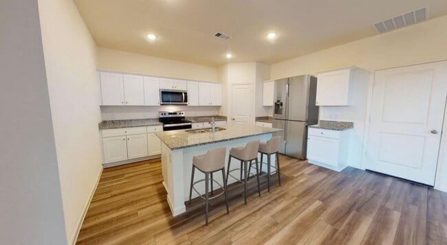 Foto del edificio - 15005 Ronan Dr