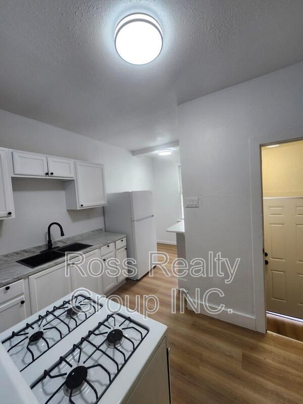 Foto del edificio - 653 Oswald St