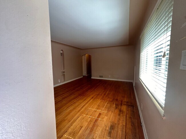 Foto del edificio - 3141 W 21st Ave