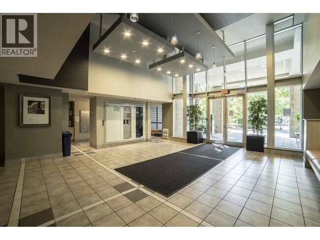 Photo du bâtiment - 3663 Crowley Dr