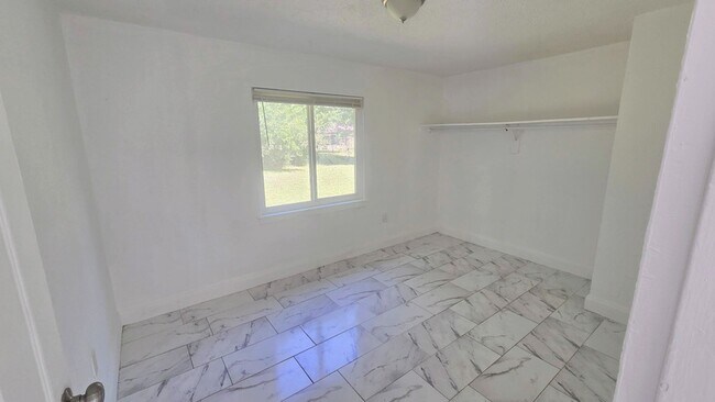 Building Photo - 2110 Mara Ct
