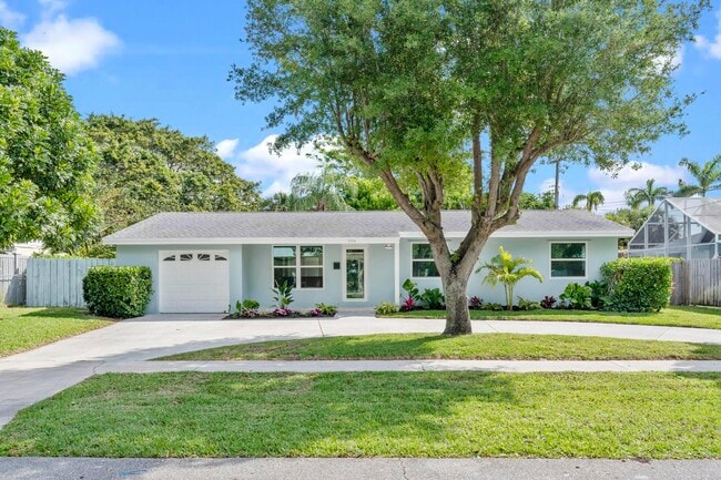 Building Photo - 504 Fairwind Dr
