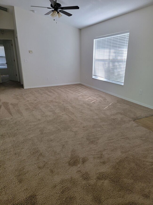 Foto del edificio - 8464 N Bolder Dr