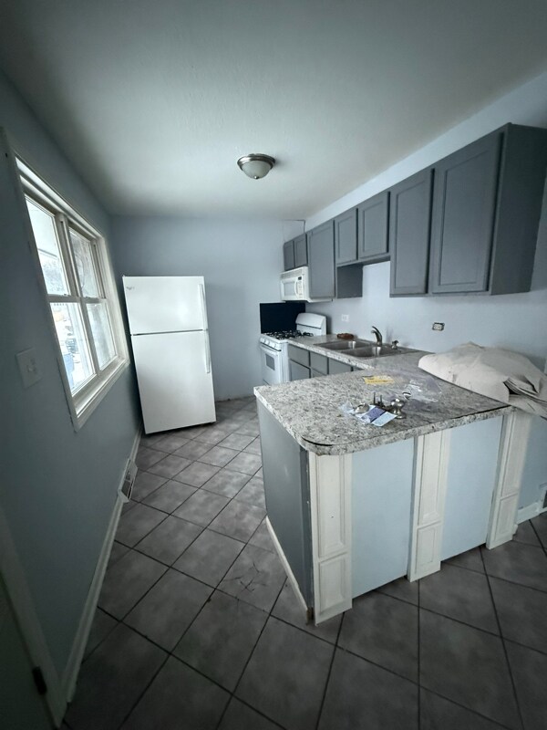 Foto del edificio - 328 Heath St