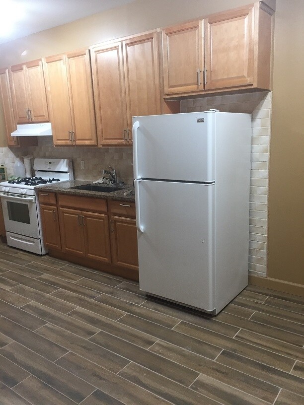 Kitchen - 1820 67th St