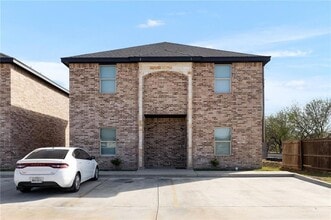 Building Photo - 1105 W Kennedy St