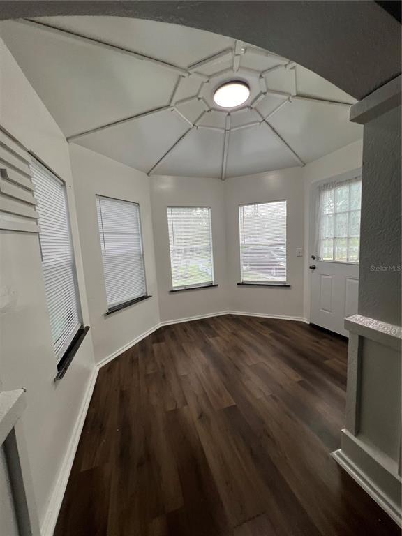 Building Photo - 5195 Countryside Ct