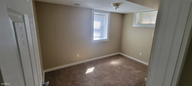 Building Photo - 4 br, 1 bath Duplex - 303 13th Avenue Sout...