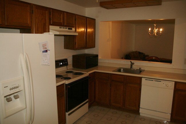 Building Photo - 3809 Glenview Terrace