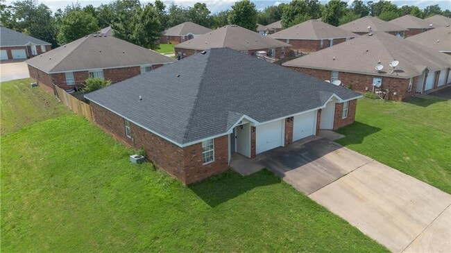 Foto del edificio - 258 Graystone Cir
