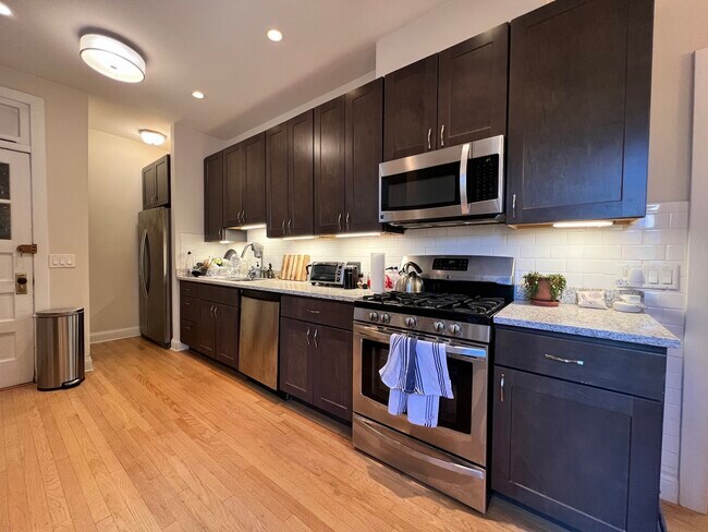 Foto del edificio - 2921 N Whipple St