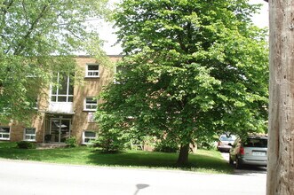 Building Photo - 183 Maurice Dr