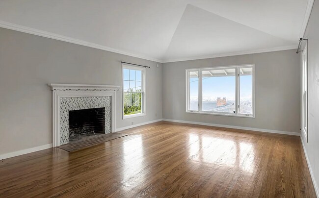 Foto del edificio - Beautiful Home in Upper Oakmore!