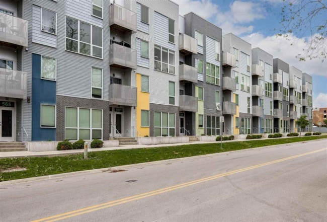 Photo - 527 S Dubuque St House