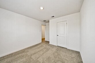 Building Photo - 3531 Shearwater St