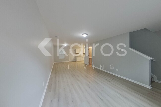 Foto del edificio - 945 Clayton Ct