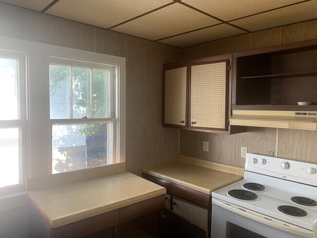 Building Photo - 135 Seedorf St