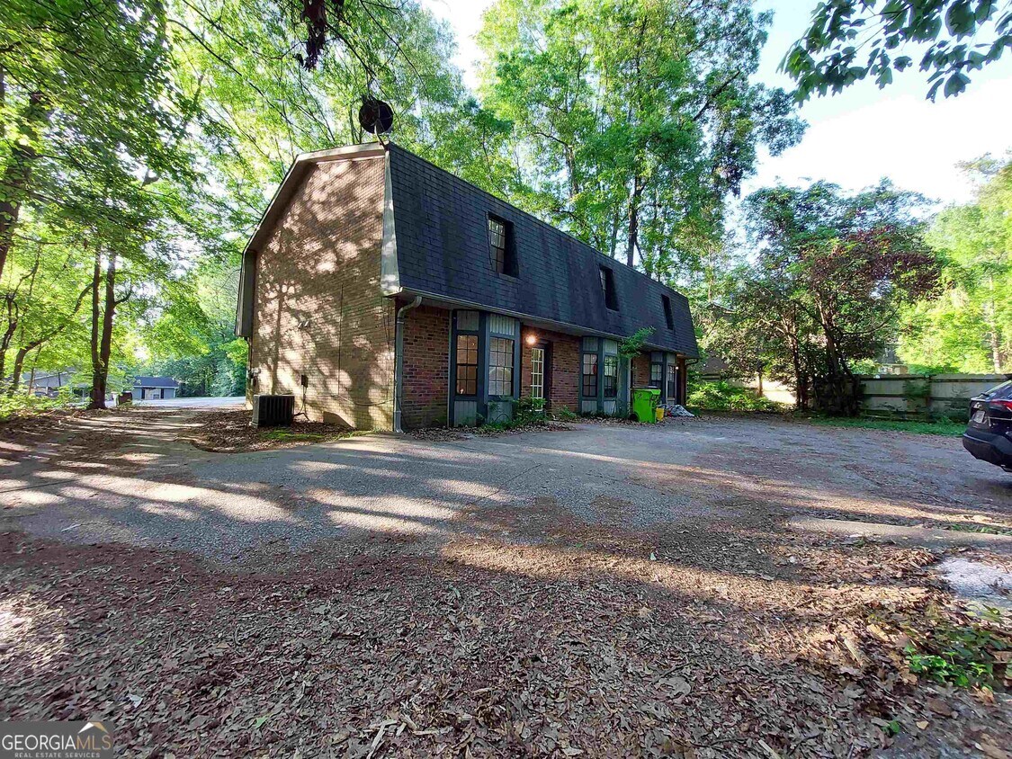 Foto principal - 140 Hunters Ln