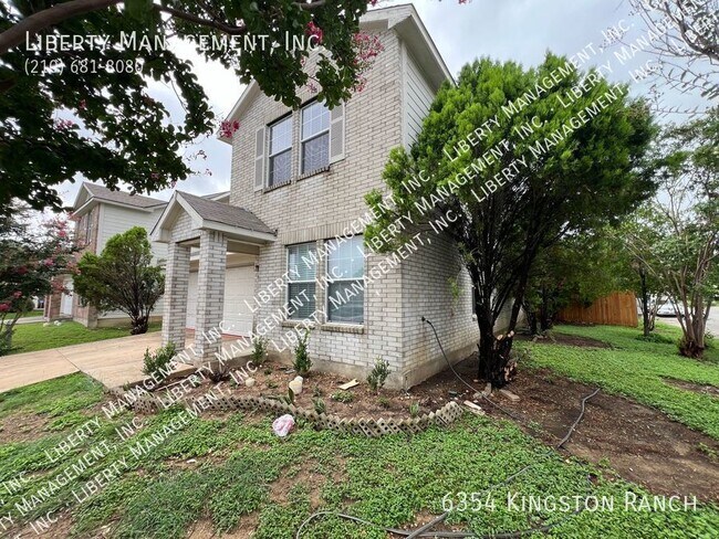 Foto del edificio - AVAILABLE NOW,  This Home Features a Maste...