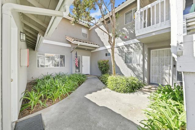 Building Photo - 1390 Palomar Pl