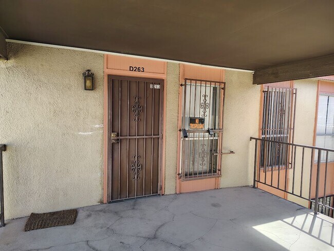 Foto del edificio - 1620 N Wilmot Rd