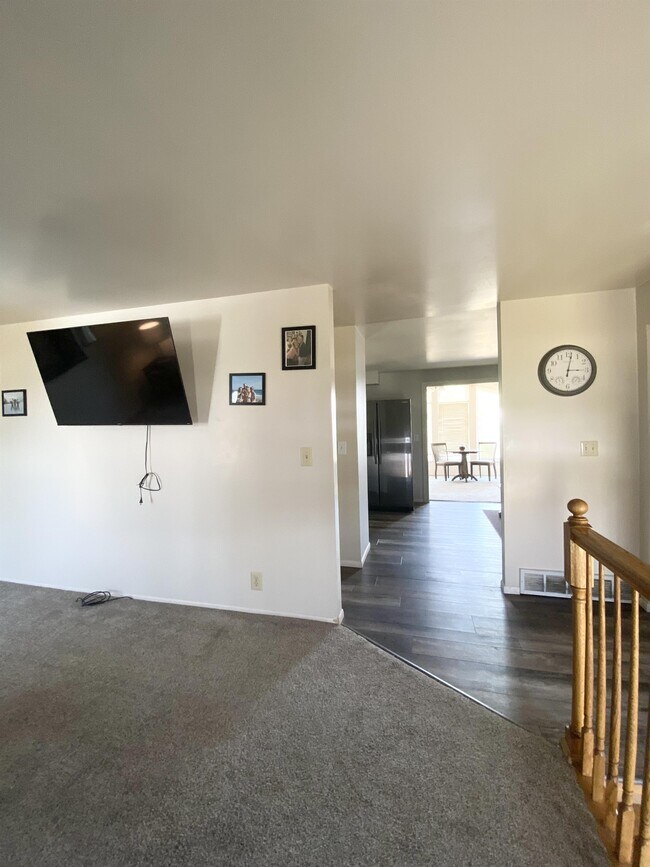 Foto del edificio - 3341 W Hillsboro Cir