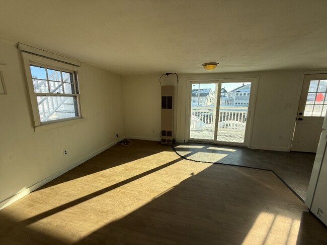 Foto del edificio - 190 Ashworth Ave