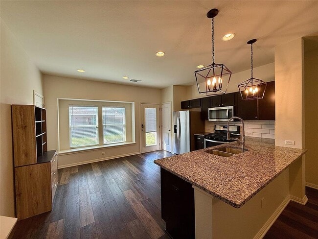 Building Photo - 4709 Giordano Dr