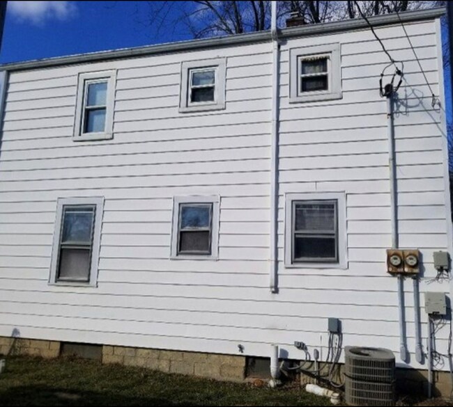 Foto del edificio - 2819 Witchwood Dr