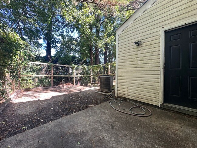 Building Photo - Coming Soon! Townhouse in Jacksonville