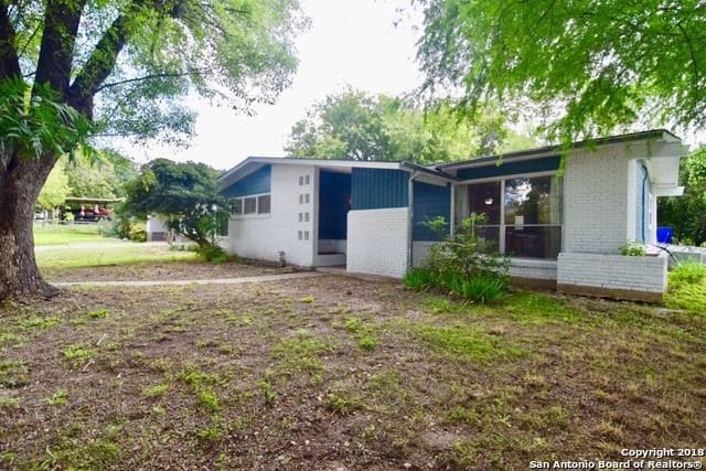 Primary Photo - 150 MOUNTRIDGE DR