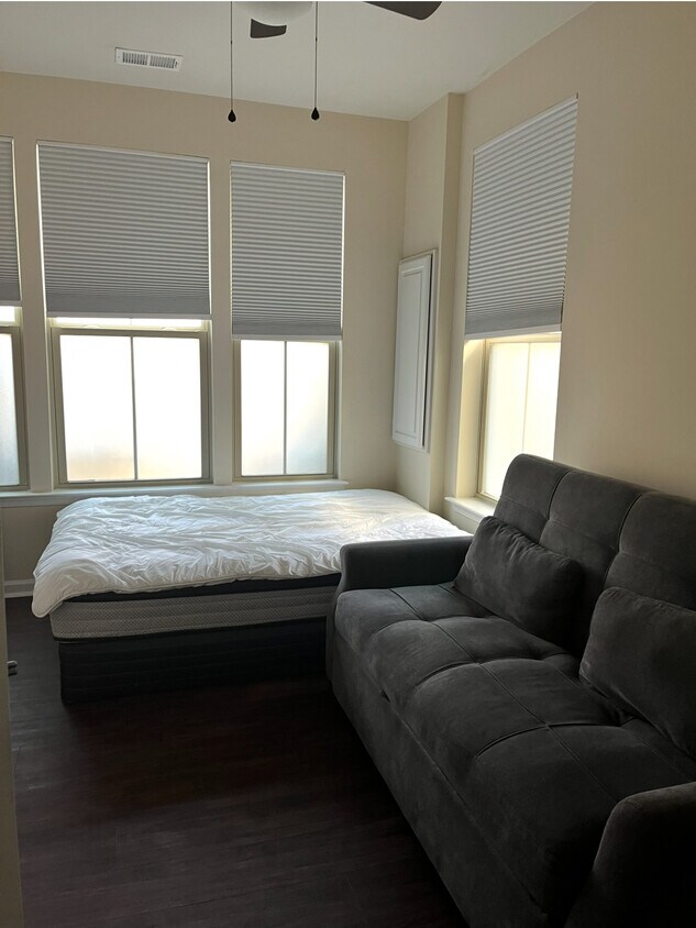 Foto del edificio - 3711 Jamison St NE