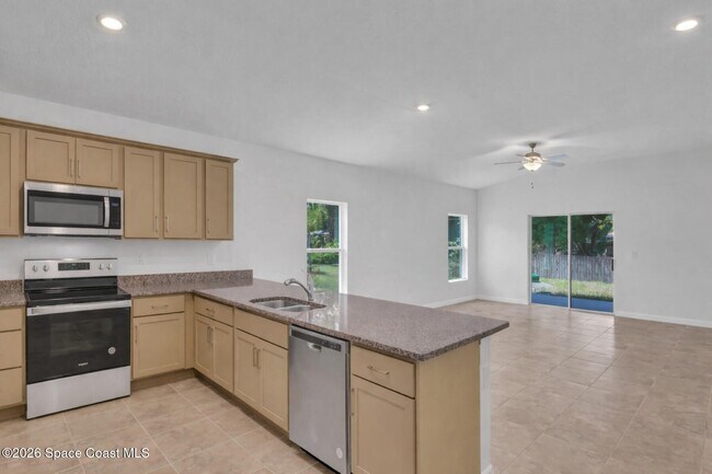Foto del edificio - 2401 Jupiter Blvd SW