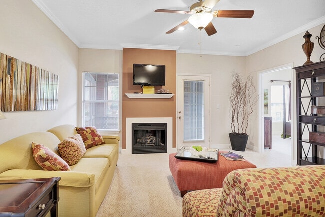 Building Photo - Palisades at Chenal Valley