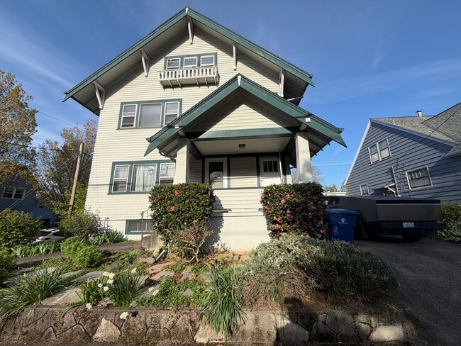 0130-01 - 0130-01 Apartment