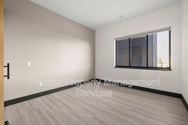 Building Photo - 2310 First Ave N