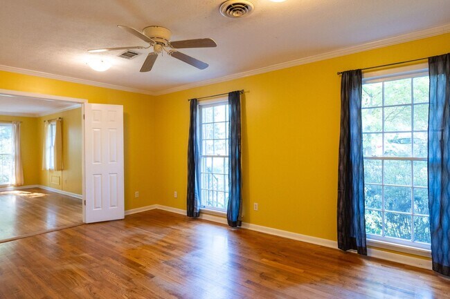 Foto del edificio - 882 Cherokee Rd