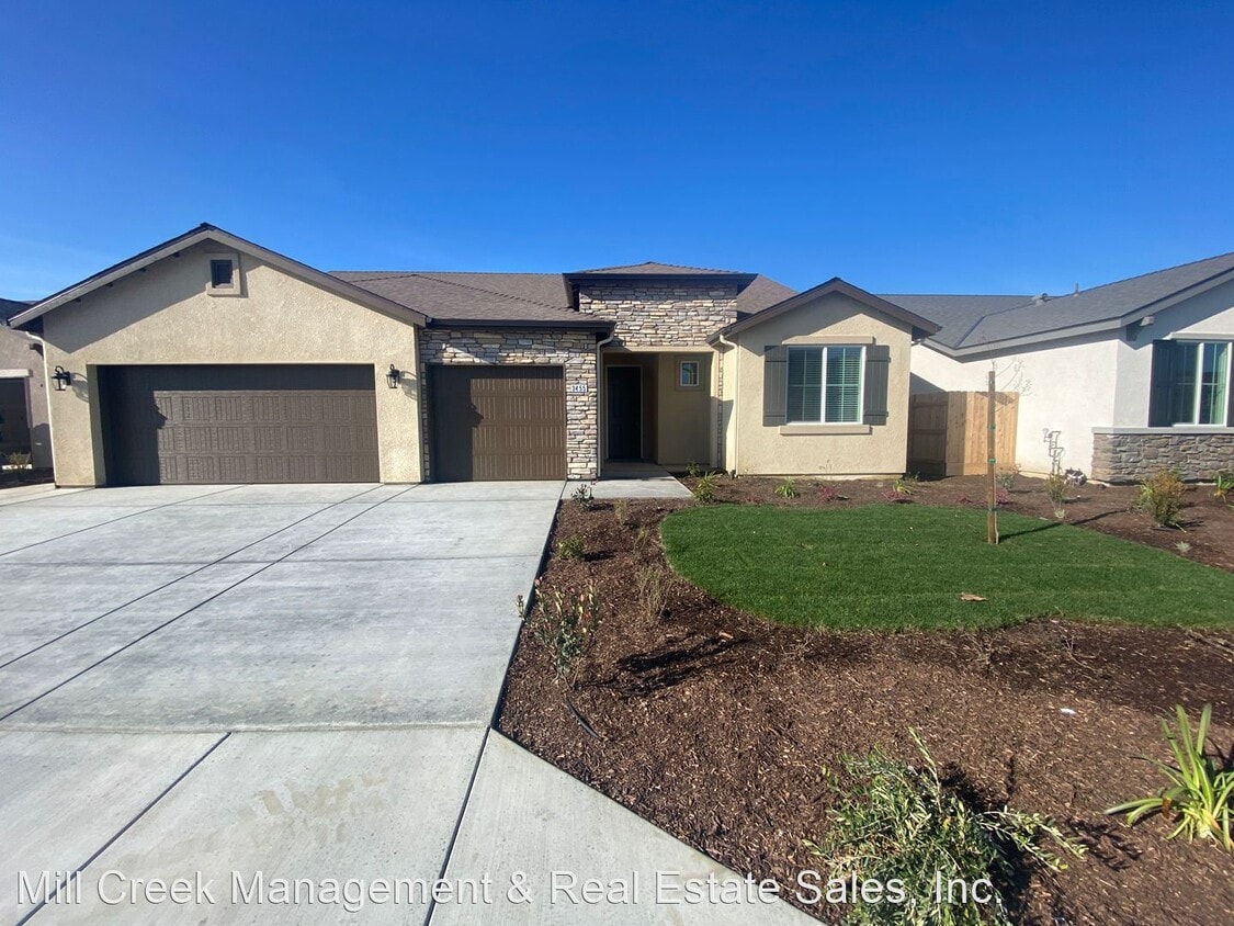 Foto principal - 4 br, 2.5 bath House - 3455 N. Lennox