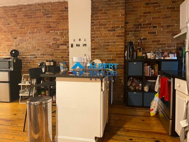 Foto del edificio - 210 Hemenway St