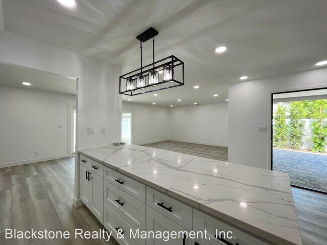Building Photo - 3 br, 2 bath House - 17725 Kingsbury St