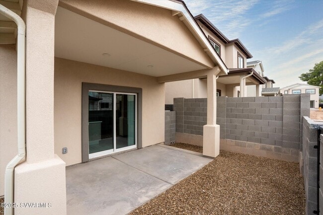Building Photo - 720 E Mingus Ave